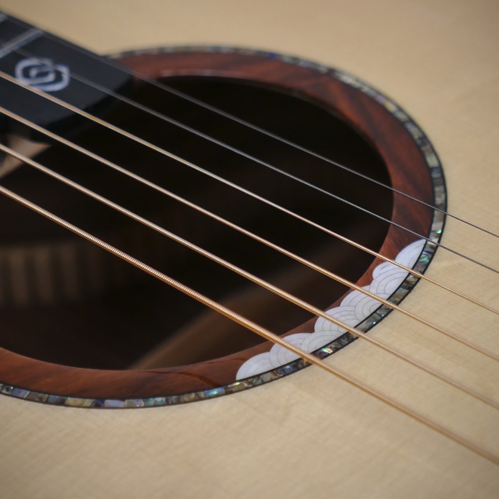 ASGA241C — Abalone Rosette, Sea-Shell Bridge Inlay