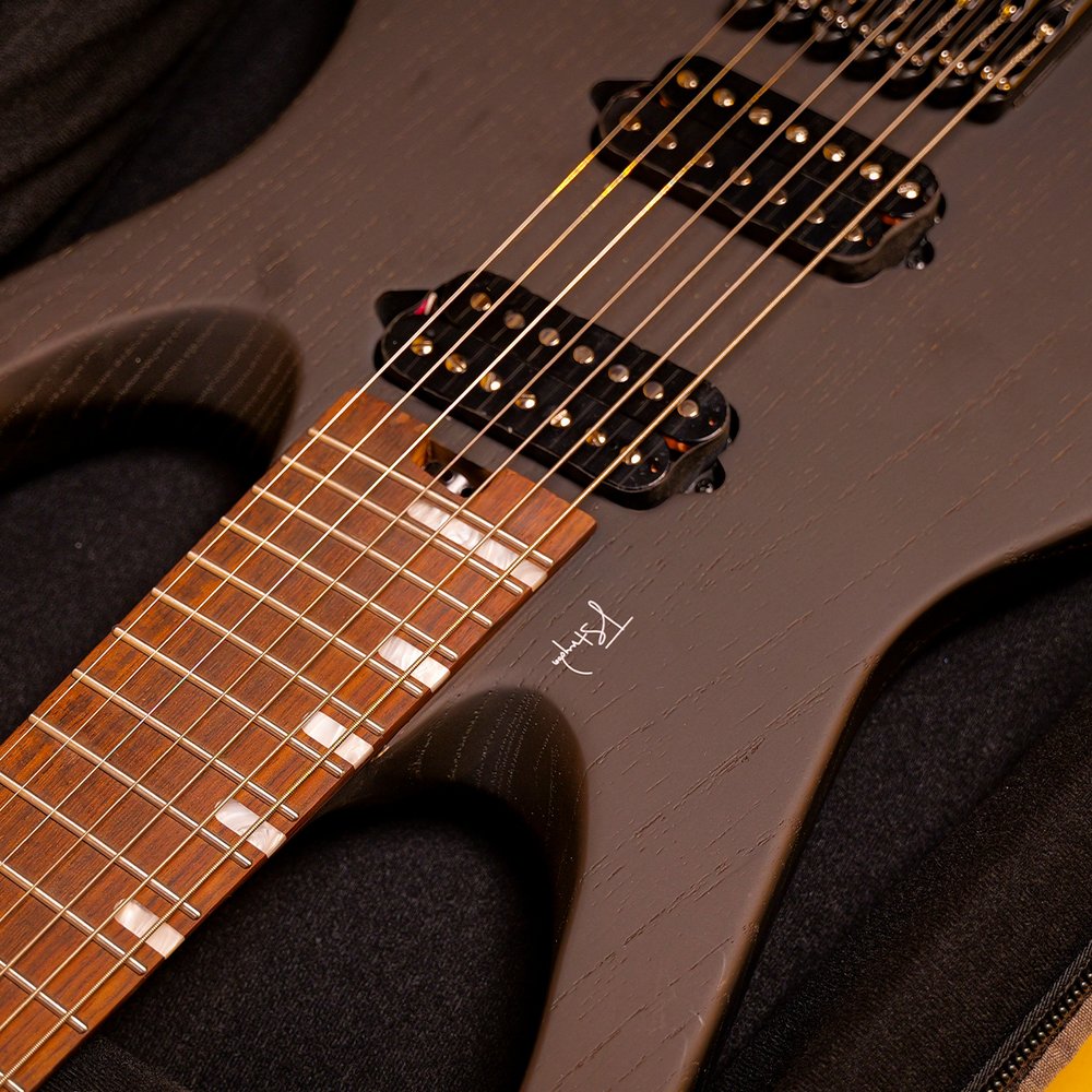 Headless Horseman THH30 7-String — Fan-Fret Precision