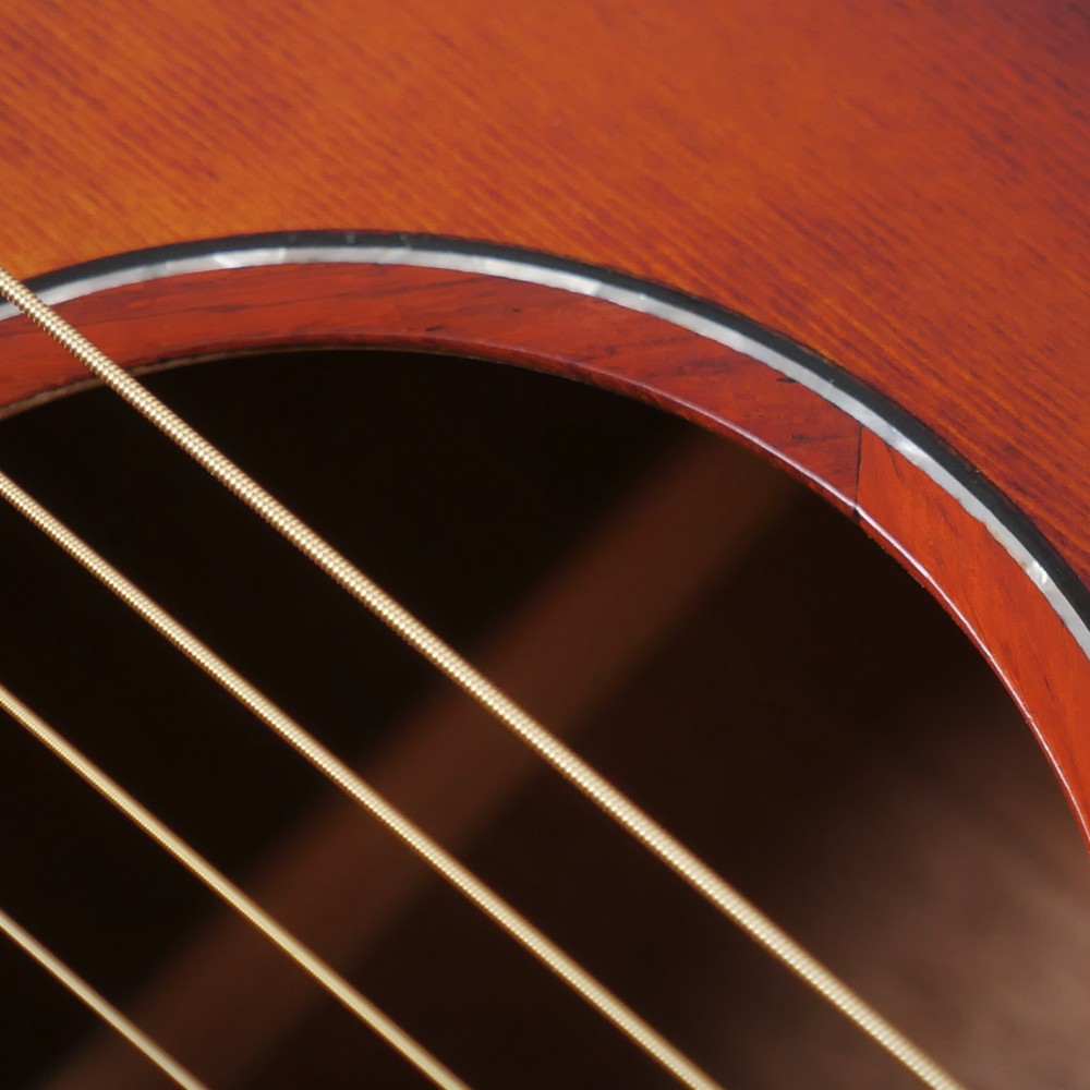 Red Moon OM240 — A Vintage Sunburst, Satin Finish