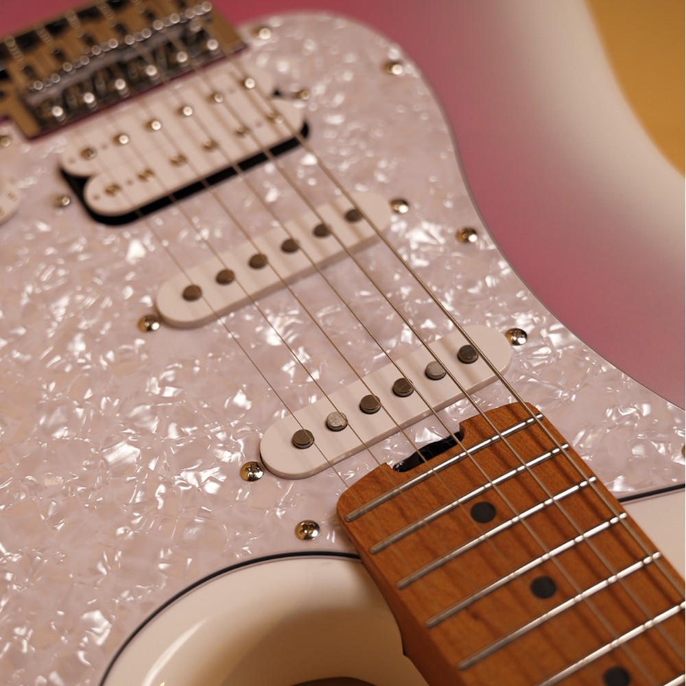 Stratway ST40 — Roasted Maple Neck & Fingerboard